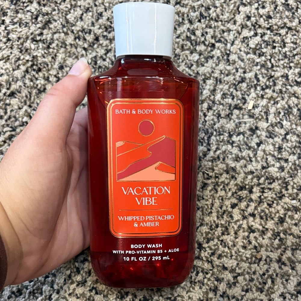 Brand New Bath & Body Works Vacation Vibe Body Wash